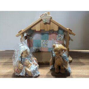 Enesco cherished teddies Maria with baby josh and nativity coverlet 1992